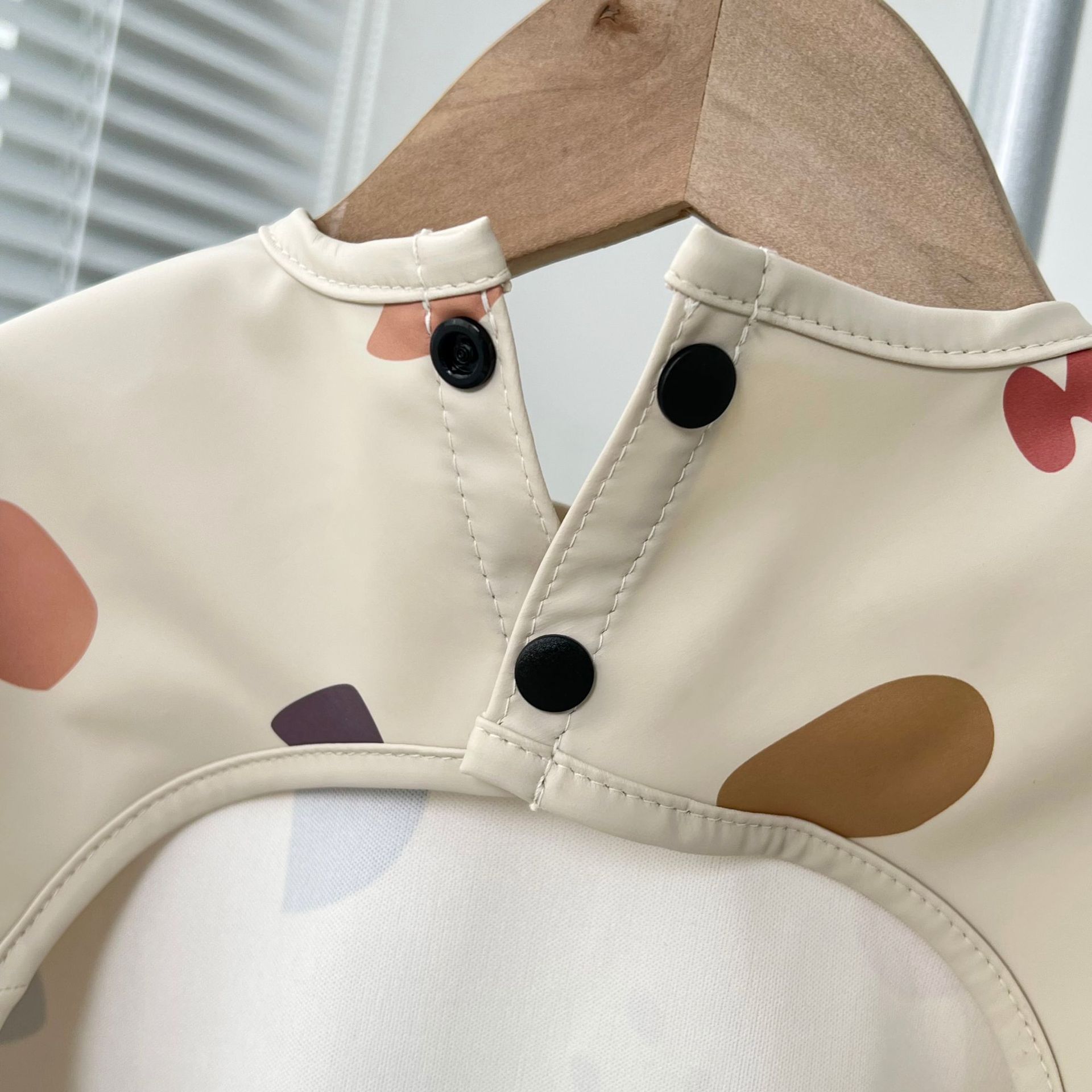 Waterproof Kids Art Smock – Easy-Clean Cover-Up